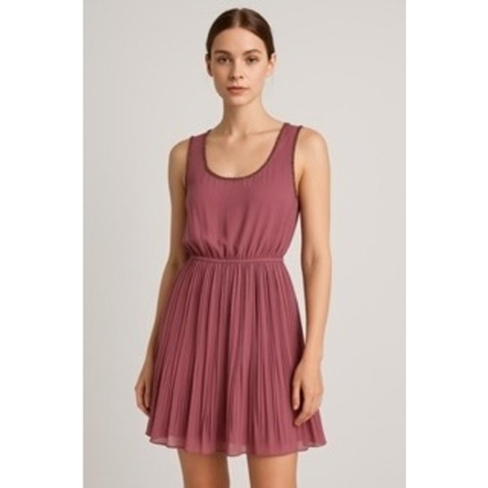 L'ATISTE BY AMY‎ Dress Women Small Pink Chain Trim Pleated Fit And Flare Mini